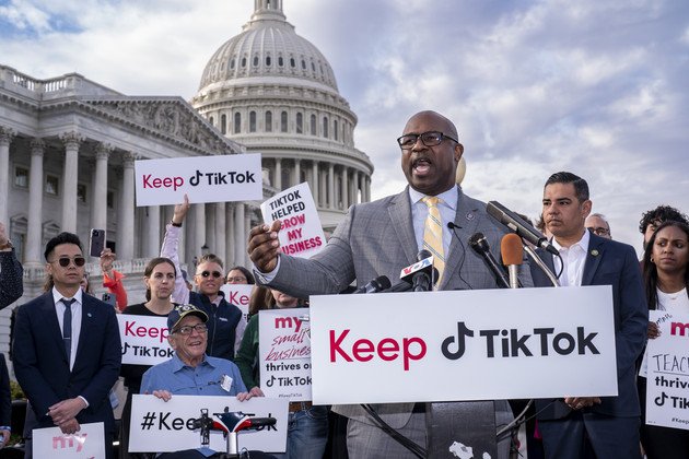 Will TikTok be banned? Some Dems say not so fast.